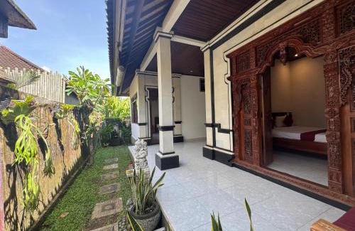 Penestanan Casa | Vina Guest House