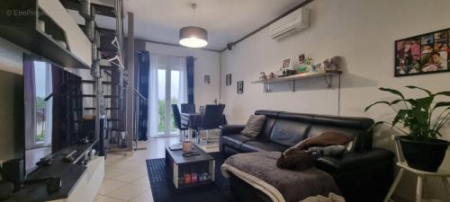 Meriel Apartamento | Vincent VAN GOGH