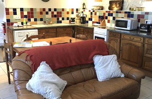 Quistinic Cabaña | Vine Cottage - Vine and Wisteria Cottages
