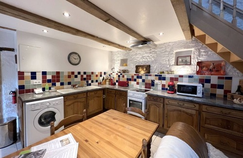 Quistinic Cabaña | Vine Cottage - Vine and Wisteria Cottages