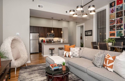 Over-the-Rhine Condominio | Vine St Unit 203 · Gimme Shelter | OTR