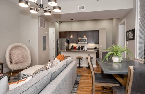 Over-the-Rhine Condominio | Vine St Unit 203 · Gimme Shelter | OTR