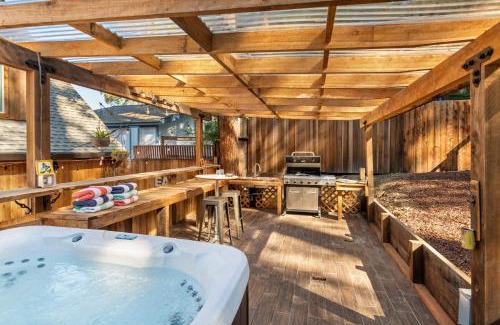 Guerneville Casa | Vinewood Lodge