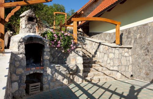 Trska Gora Casa | Vineyard Cottage Lustek
