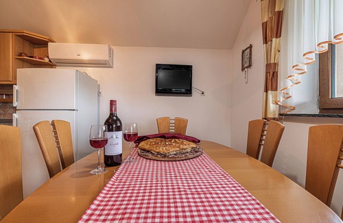 Srednje Grcevje Casa | Vineyard Cottage Ucman, Otočec, Slovenia