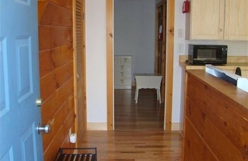Vineyard Haven Casa | Vineyard Haven Guest House - Capacidad 4, A / C, a pie de la ciudad