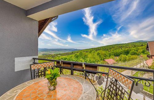 Crnomelj Casa | Vineyard Homestead Vrtin - Happy Rentals