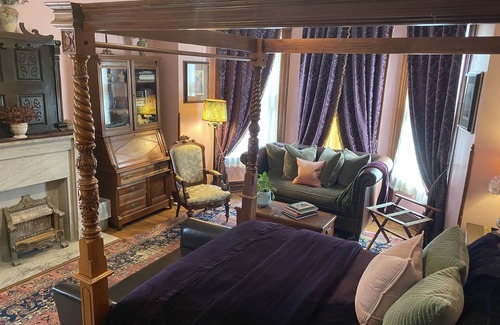 St. Joseph Casa | Vineyard Mansion & Carriage House Bed & Breakfast