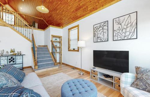 Town of Jerusalem Casa | Vineyard Sanctuary