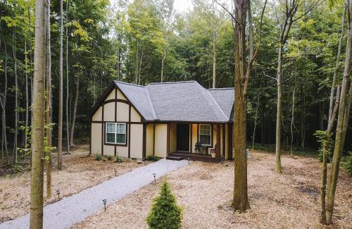 Geneva Cabina | Vineyard Woods