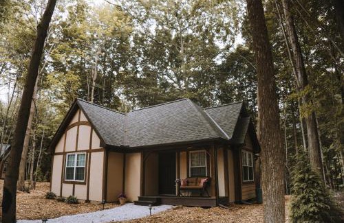 Geneva Cabina | Vineyard Woods