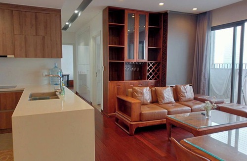 Trung Hoa Nhan Chinh Apartamento | Vinhomes D’Capitale | 3BR Residence Ideal for Families or Groups