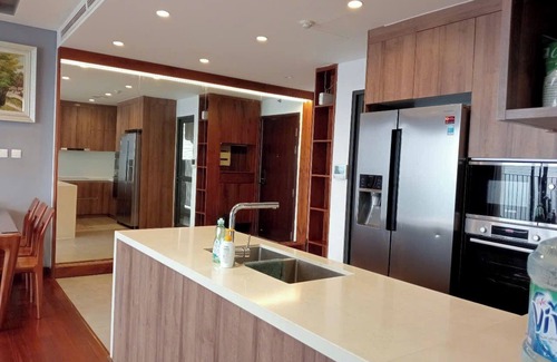 Trung Hoa Nhan Chinh Apartamento | Vinhomes D’Capitale | 3BR Residence Ideal for Families or Groups