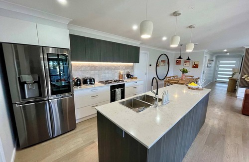 Bletchington Casa | Vinosa Summary: Where
