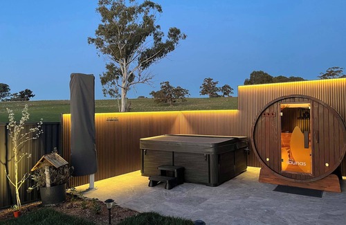 Bletchington Casa | Vinosa Summary: Where