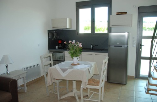 Vinsobres Apartamento | Vinsobres: Elsa: Encantadora casa de campo con piscina en Drôme Provençale