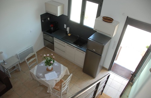 Vinsobres Apartamento | Vinsobres: Elsa: Encantadora casa de campo con piscina en Drôme Provençale