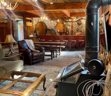 Sutter Creek Apartamento | Vintage 1857~Stone & Beam Cellar