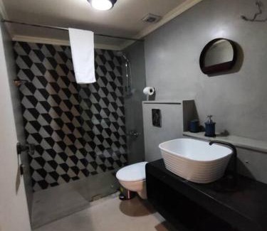 Beirut Apartamento | Vintage 2-BR Apt in Ashrafieh W 24 Power