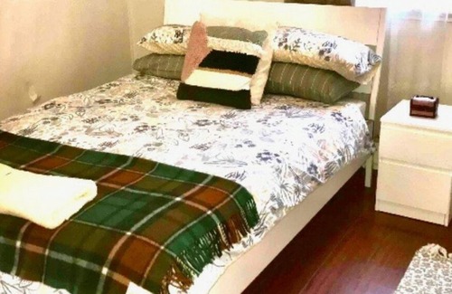 Frankston Cabaña | Vintage 2br Cottage Near Beach