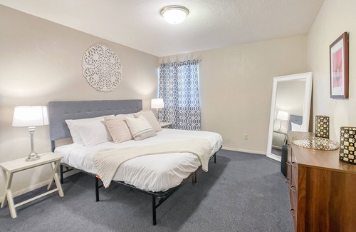 Southwest Village Casa | "Vintage 8" King Bed Walk to Old Town Scottsdale