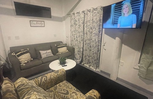 Gainesville Apartamento | Vintage & Affordable Unit 4 of 6