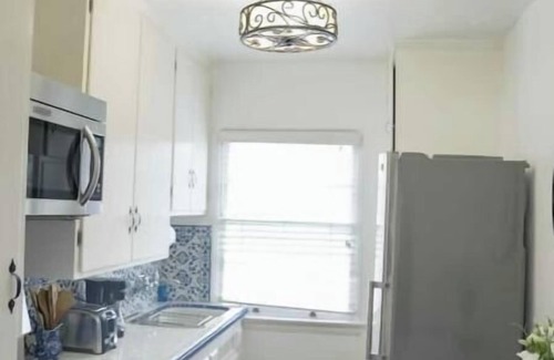 Wilshire Montana Apartamento | Vintage and Cozy Studio in Santa Monica - E