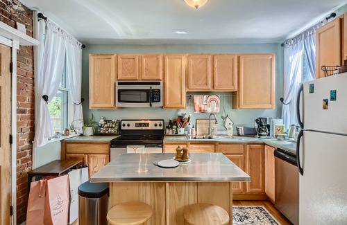 Lincoln Park Casa | Vintage Charm in the Heart of Denver!!!