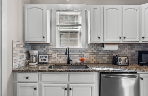 North Chattanooga Casa | Vintage Charm, Modern Living, 5 minutes to downtown Chattanooga
