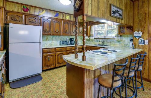 Chipley Casa | Vintage Chipley Getaway on Large Private Property