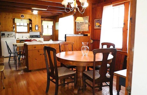 Old Lyme Casa | Vintage Cottage by the Sea - Walking Distance to the Beach - Old Lyme