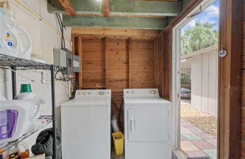 Old Seminole Heights Casa | Vintage Cottage & Modern Touches