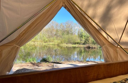 Pine City Alquiler De RV | Vintage Safari Tent In The Woods! Private Toilet & We Spray For Mosquitoes!
