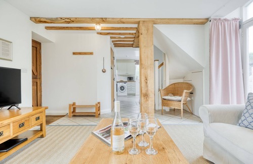 Shellingford Cabaña | Vintage Family Barn Conversion near Faringdon