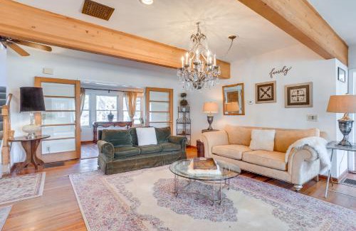 Larkspur Casa | Vintage Farmhouse with Hot Tub in Larkspur