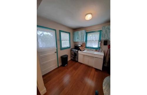 Melbourne Estates Cabaña | Vintage Florida Cottage 1955