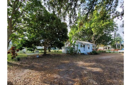 Melbourne Estates Cabaña | Vintage Florida Cottage 1955