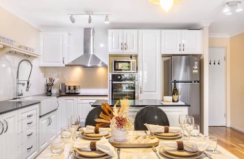 Woolloongabba Apartamento | Vintage Glamour Nest 2BR Apt near CBD w/carpark