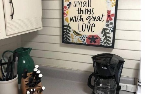 Fire Mountain Apartamento | Vintage granny flat 1 mile to beautiful beach