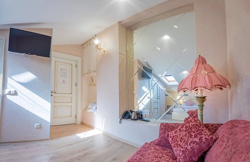 Chugureti Hotel | Vintage Hotel