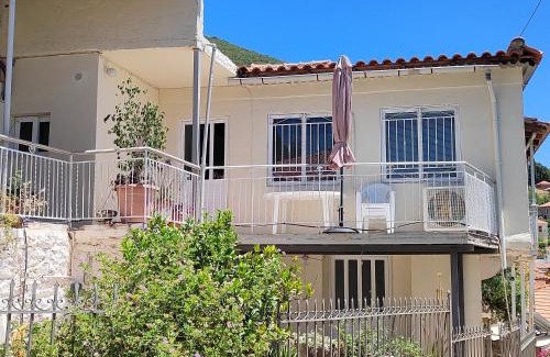 Messaia Apartamento | Vintage House with a fantastic view
