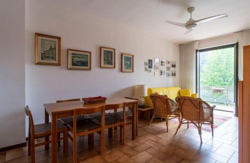 Brusimpiano Apartamento | Vintage Lake Flat 20m from Lake Lugano