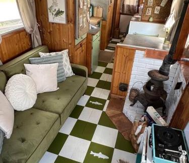 Sabula Alquiler De Eote | Vintage Minnow for 2 Houseboat