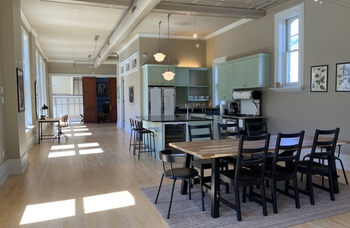 East Town Condominio | Vintage Modern Vibe Condominium