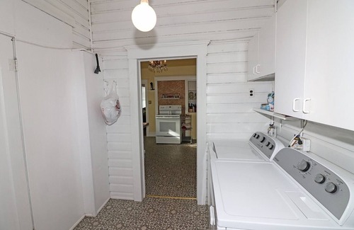 Grand Junction Casa | Vintage Parlor 2 Bedroom Home