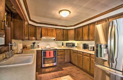 Skylark Beach Casa | Vintage Schroon Lake Farmhouse w/ Private Beach!