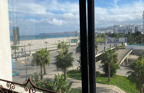 Tangier Apartamento | Vintage Seaview APT Full City Center