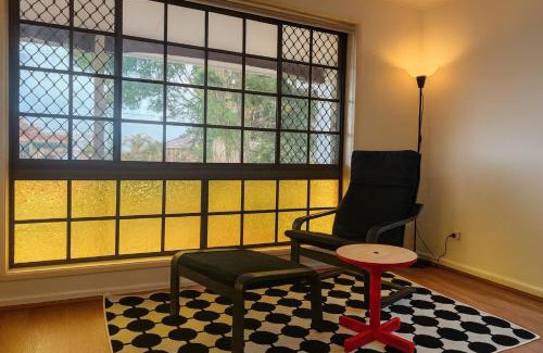 Macgregor Casa | Vintage Soul - Spacious 5BR family retreat
