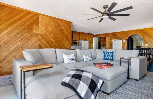 Leesville Casa | Vintage Sunrise House | Lake Murray BIG Views