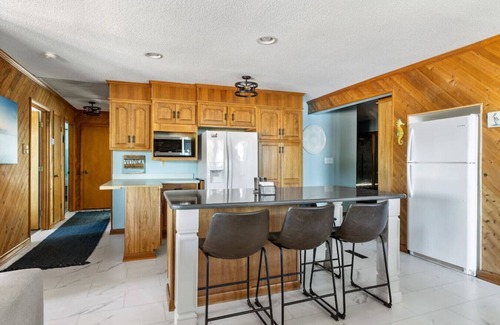 Leesville Casa | Vintage Sunrise House | Lake Murray BIG Views